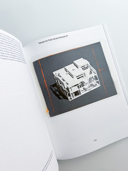 Architecture Itself and Other Postmodernization Effects