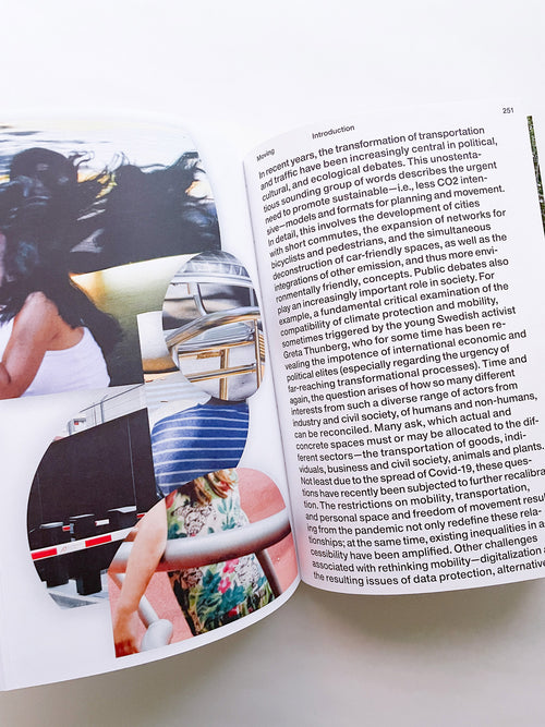 Living the City Of Cities, People and Stories / Lukas Feireiss, Tatjana Schneider, TheGreenEyl