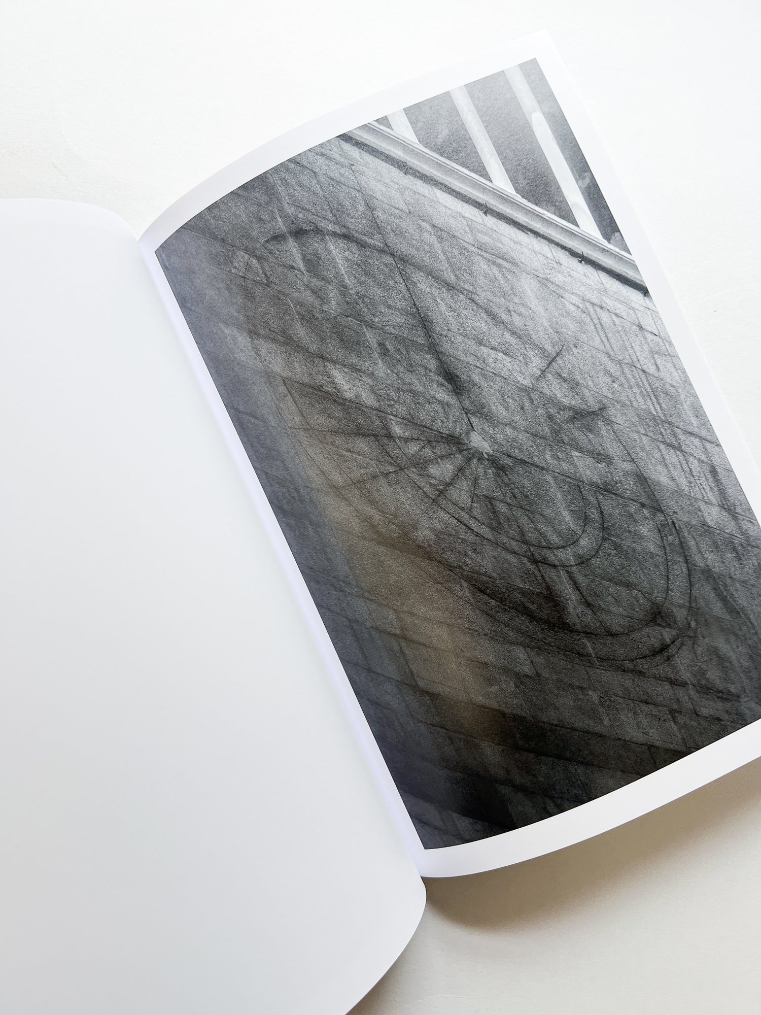 THE PALACE / Mårten Lange [SIGNED]