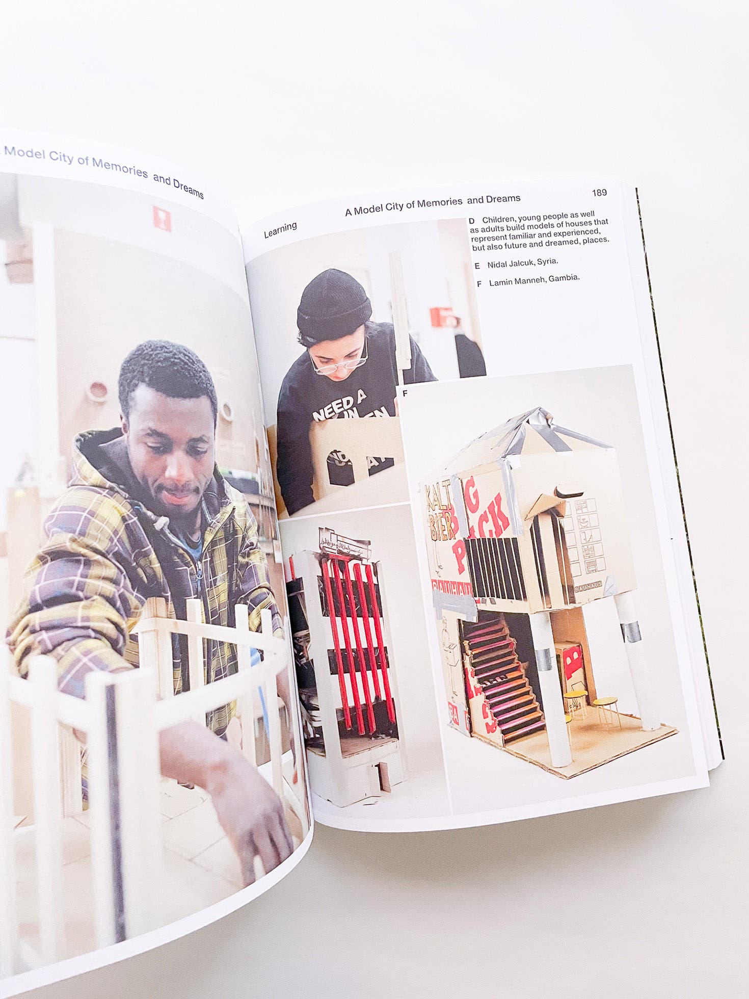 Living the City Of Cities, People and Stories / Lukas Feireiss, Tatjana Schneider, TheGreenEyl