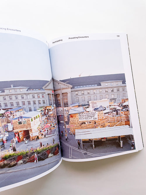 Living the City Of Cities, People and Stories / Lukas Feireiss, Tatjana Schneider, TheGreenEyl