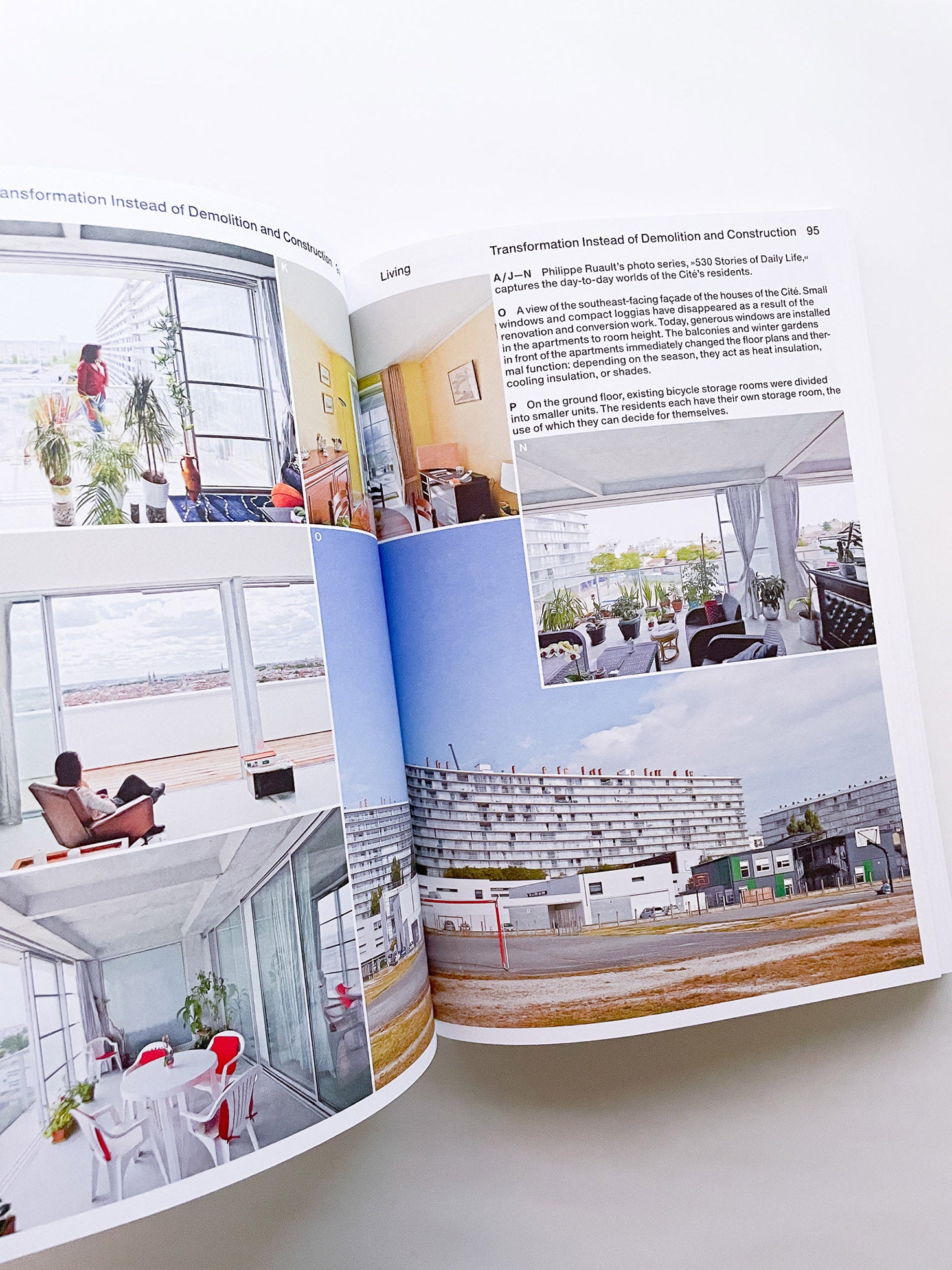 Living the City Of Cities, People and Stories / Lukas Feireiss, Tatjana Schneider, TheGreenEyl