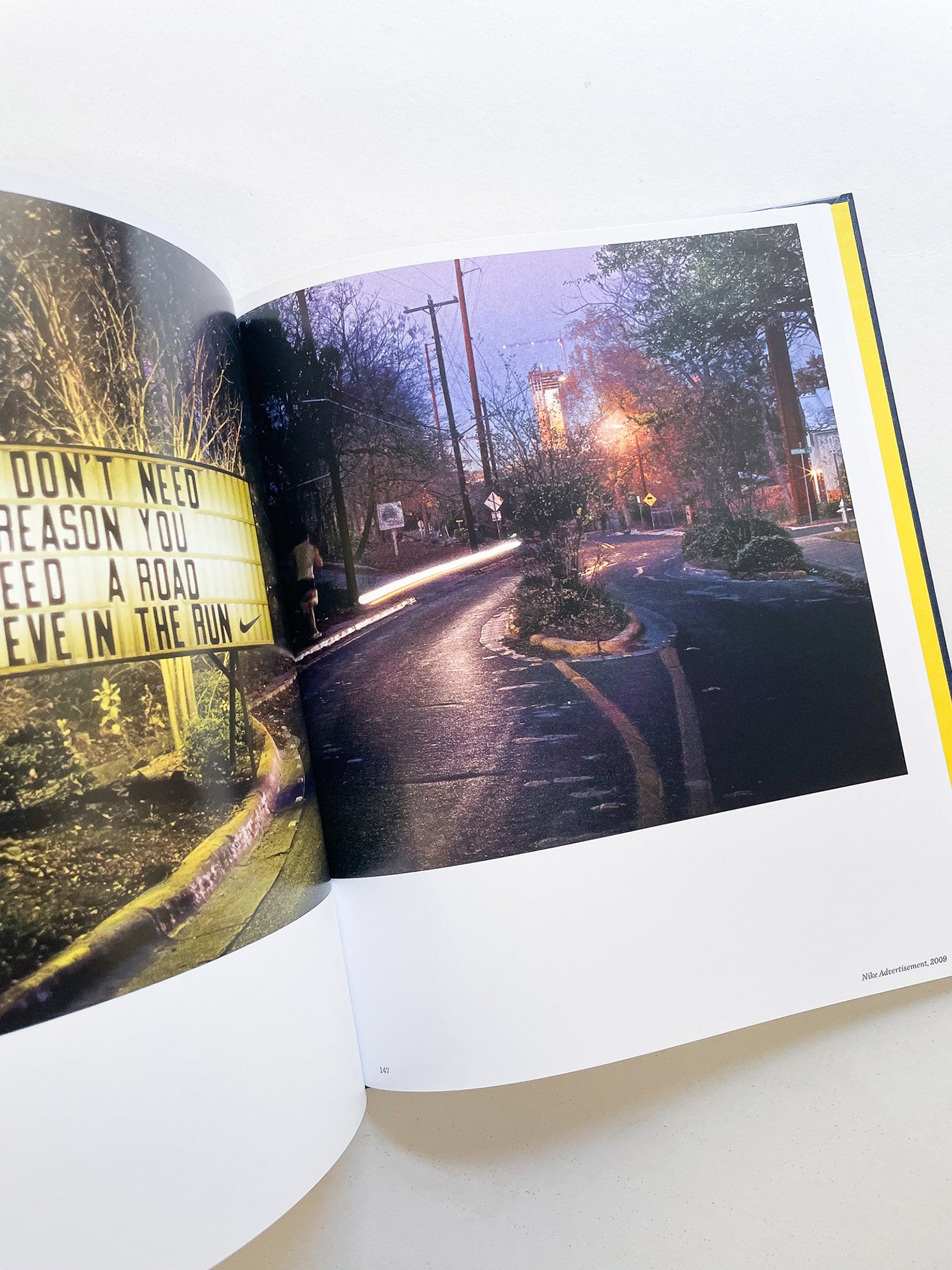 Véhiculaire & Vernaculaire / Stephen Shore [SIGNED]