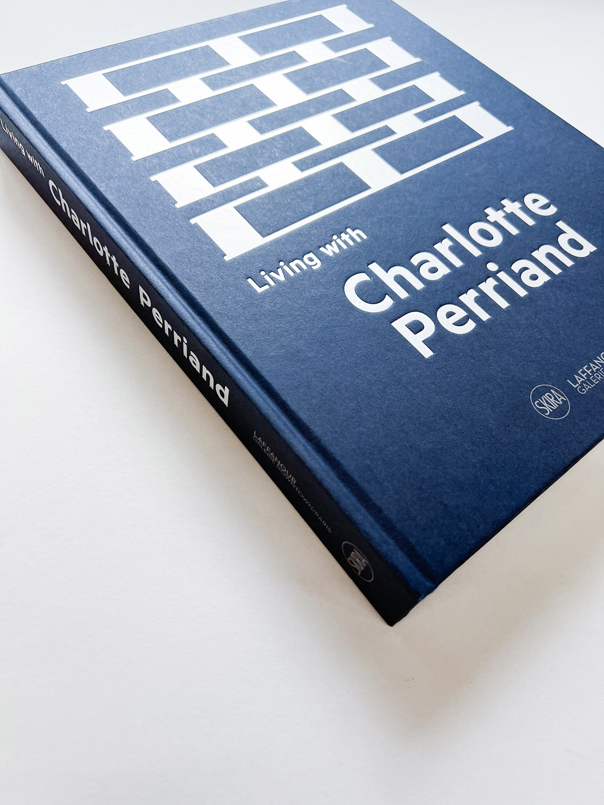 LIVING WITH CHARLOTTE PERRIAND / Charlotte Perriand - 本屋青旗 Ao