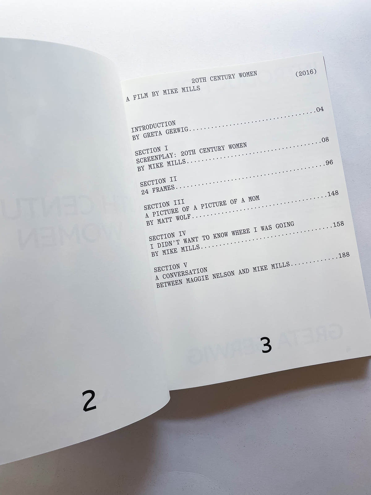 20TH CENTURY WOMEN SCREENPLAY BOOK / Mike Mills