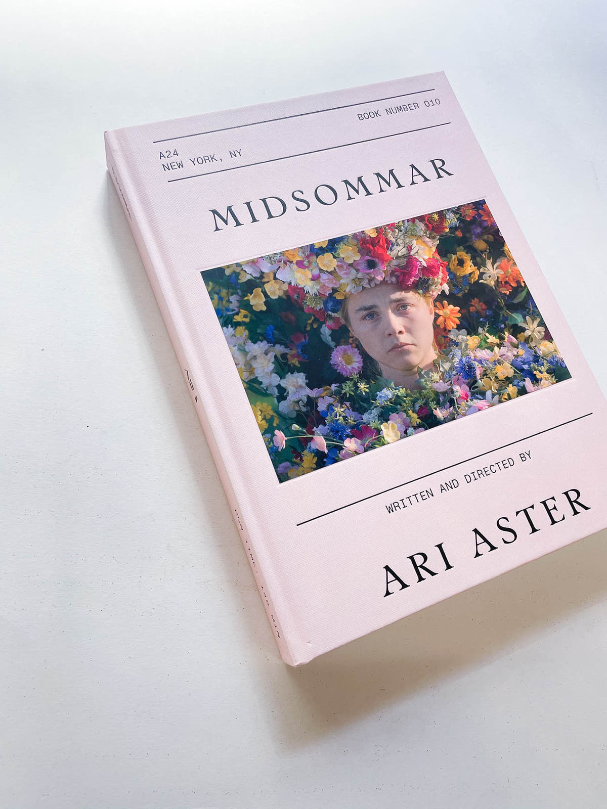 MIDSOMMAR SCREENPLAY BOOK / Ari Aster