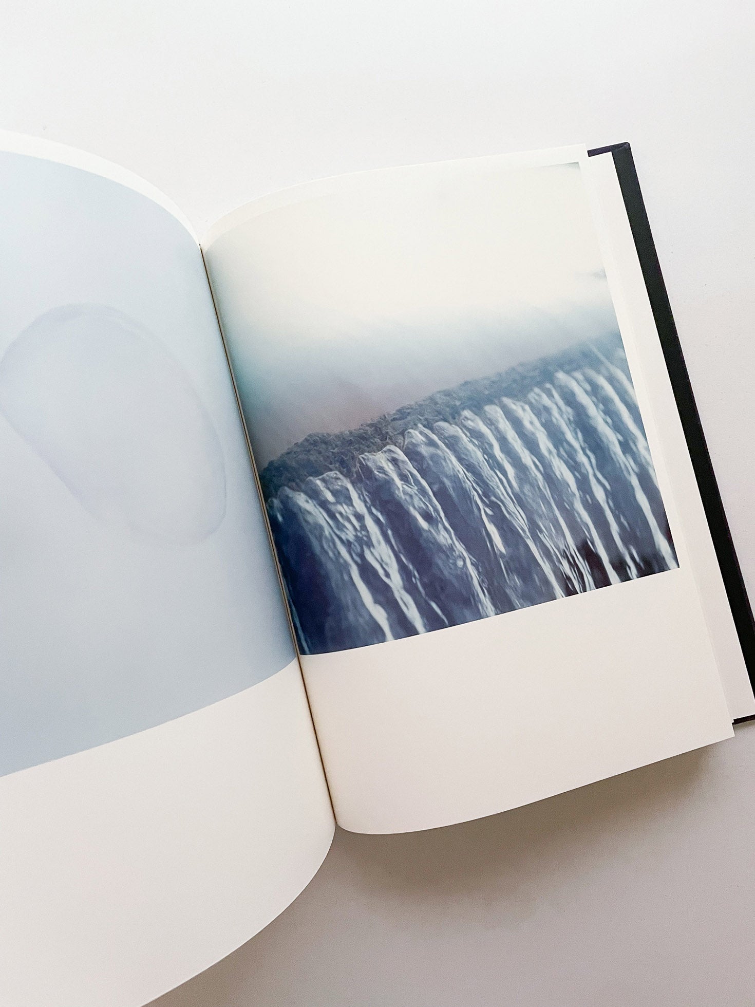 Illuminance: The 10th Anniversary Edition / Rinko Kawauchi - 本屋