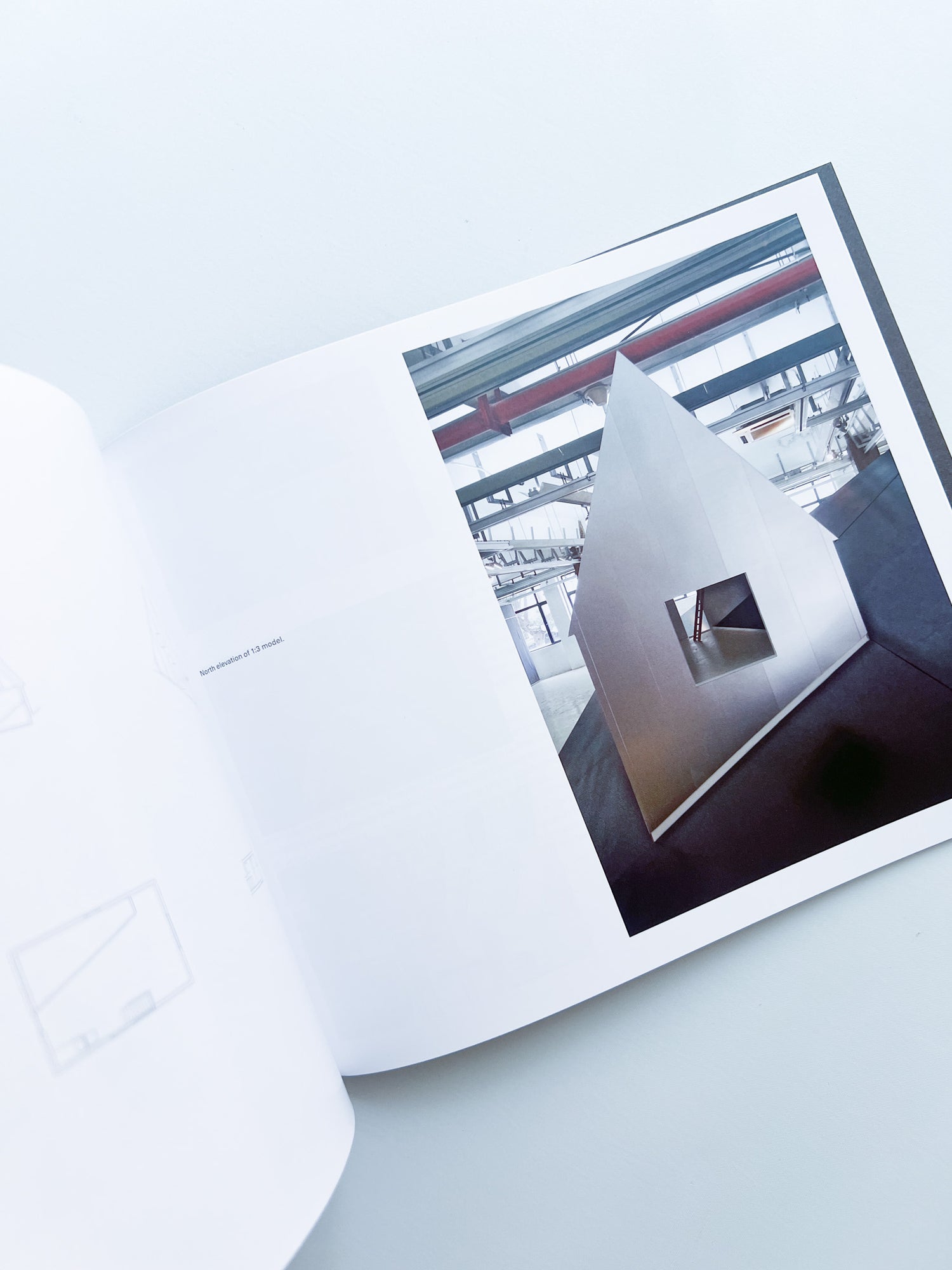 TRAVERSING THE HOUSE AND THE CITY / Kazuo Shinohara - 本屋青旗 Ao