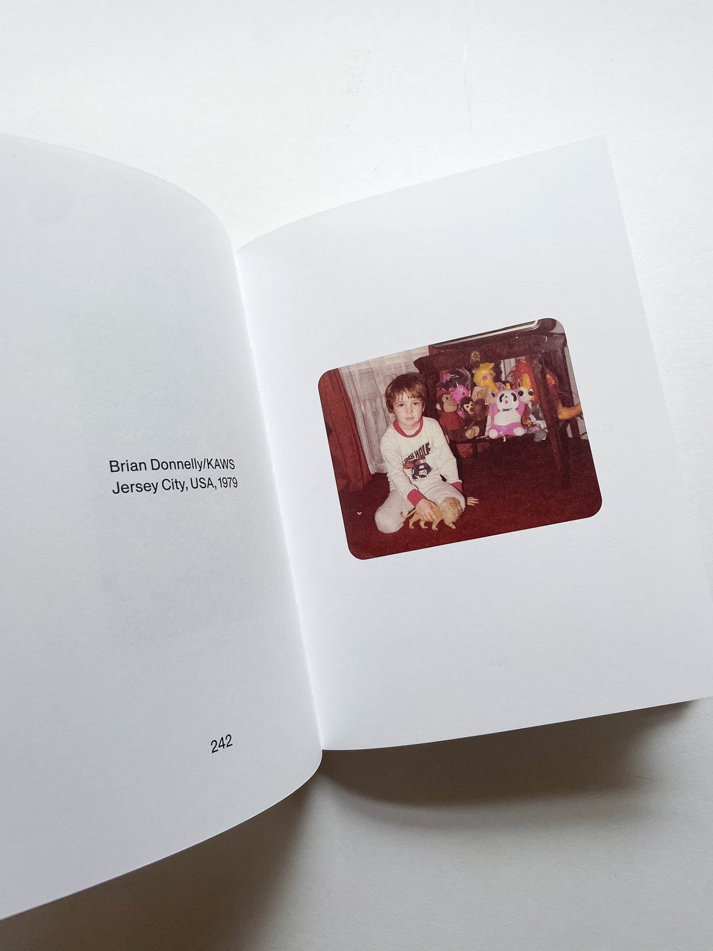 Artists at 5 / Ryan Gander