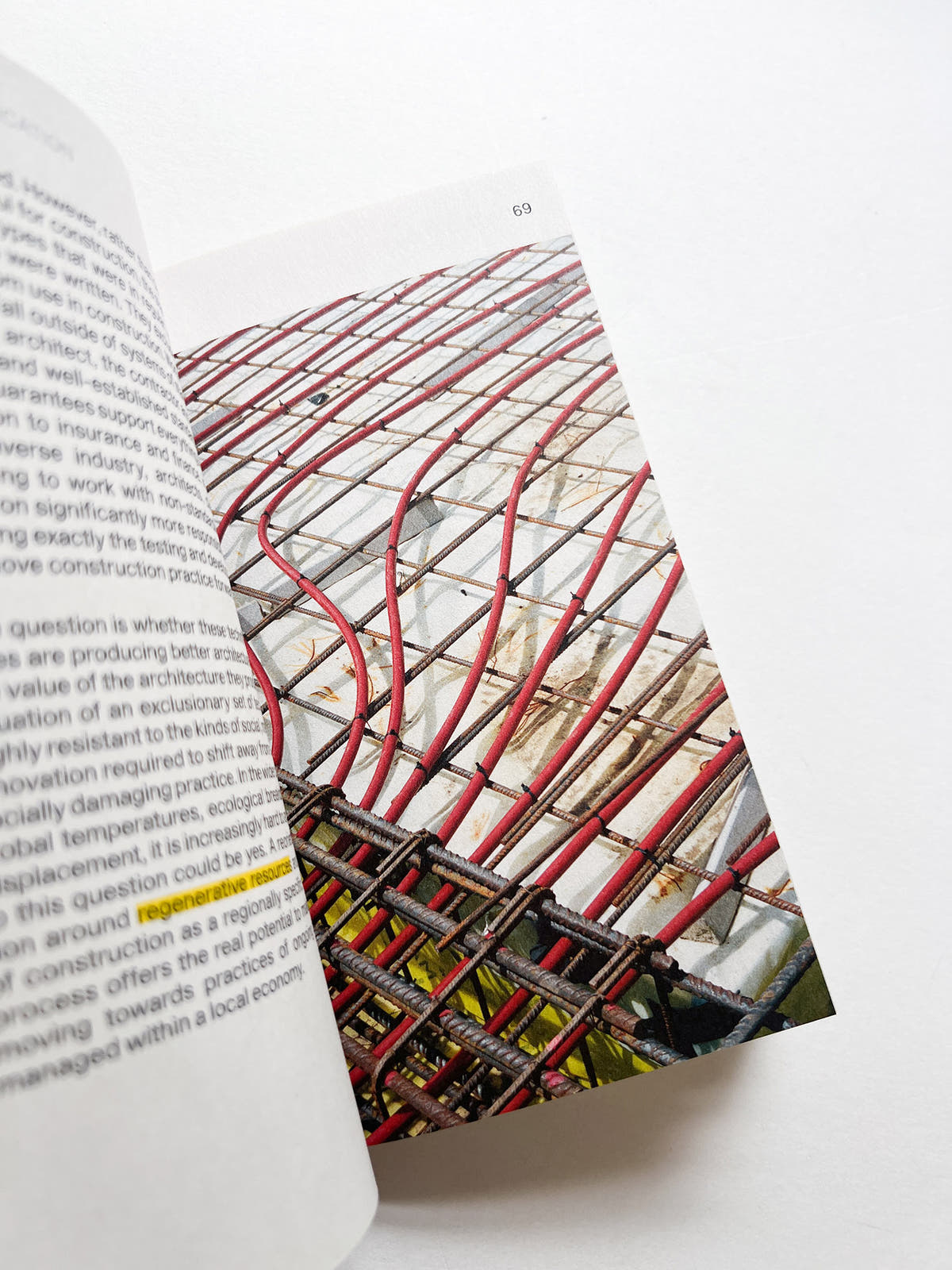 MATERIAL REFORM: BUILDING FOR A POST-CARBON FUTURE / Material Cultures (2024)