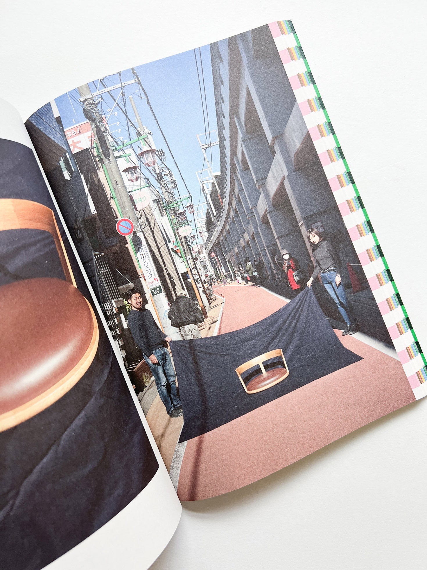 CROSS CULTURAL CHAIRS: 8 CHAIRS FROM 8 COUNTRIES: DIVERSIFYING MODERN SEATING / Matteo Guarnaccia