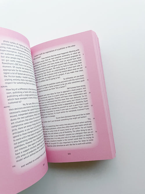 Questions? Looking for answers in the middle of somewhere / David Bennewith, Sereina Rothenberger