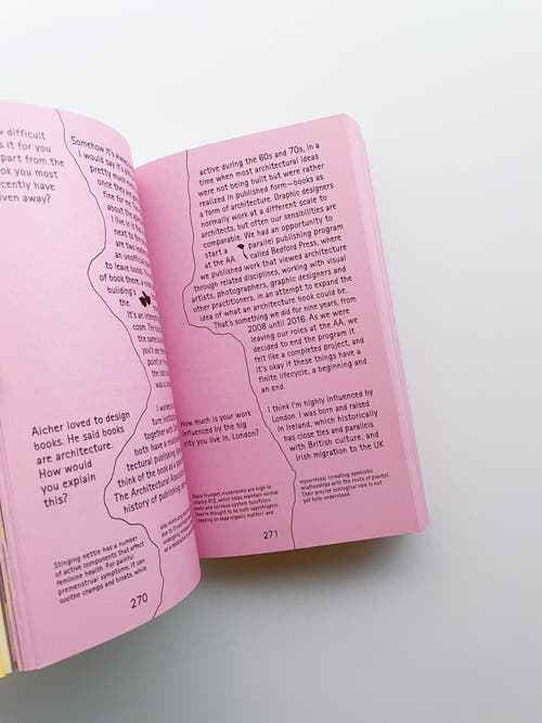 Questions? Looking for answers in the middle of somewhere / David Bennewith, Sereina Rothenberger
