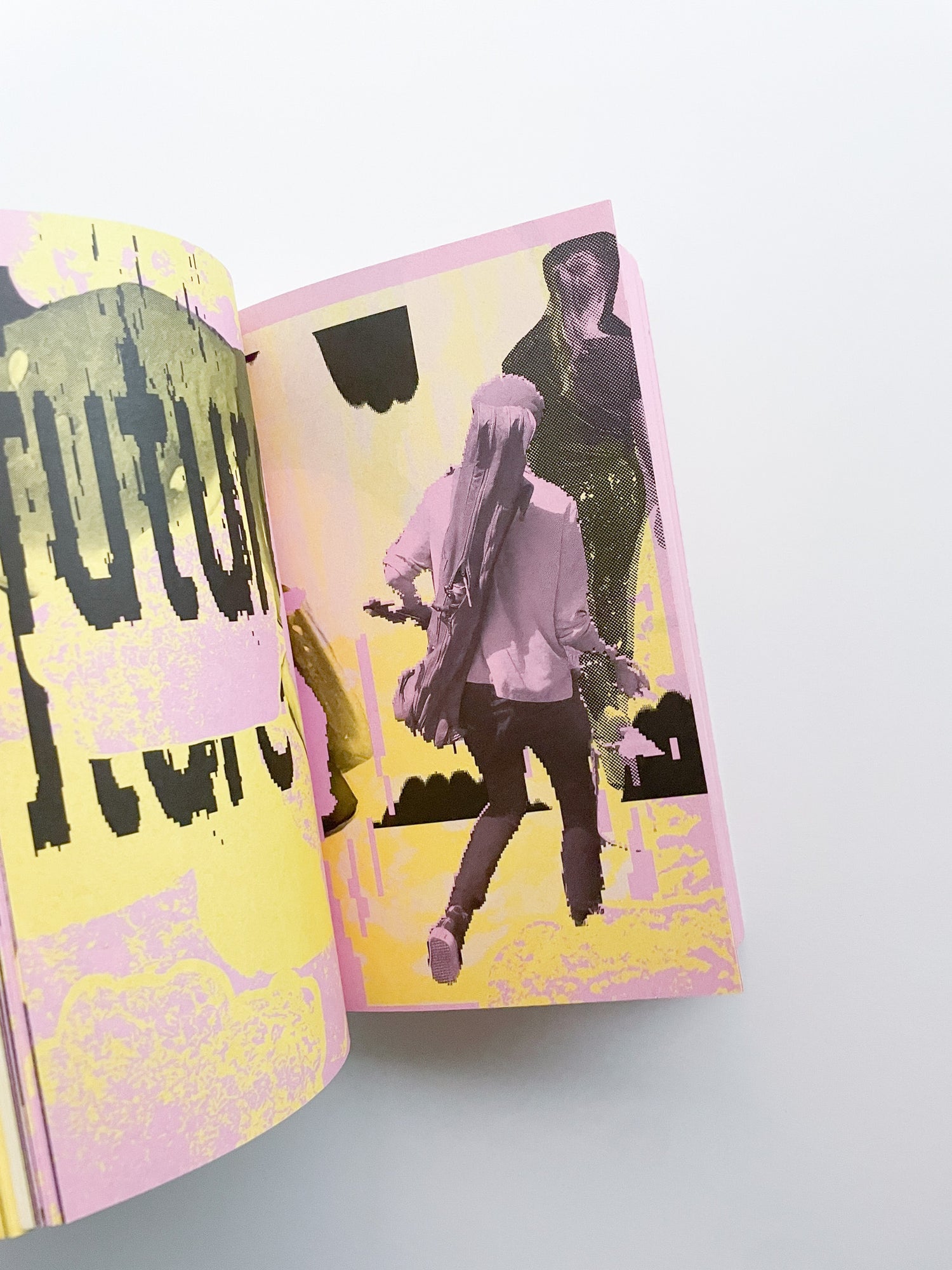 Questions? Looking for answers in the middle of somewhere / David Bennewith, Sereina Rothenberger