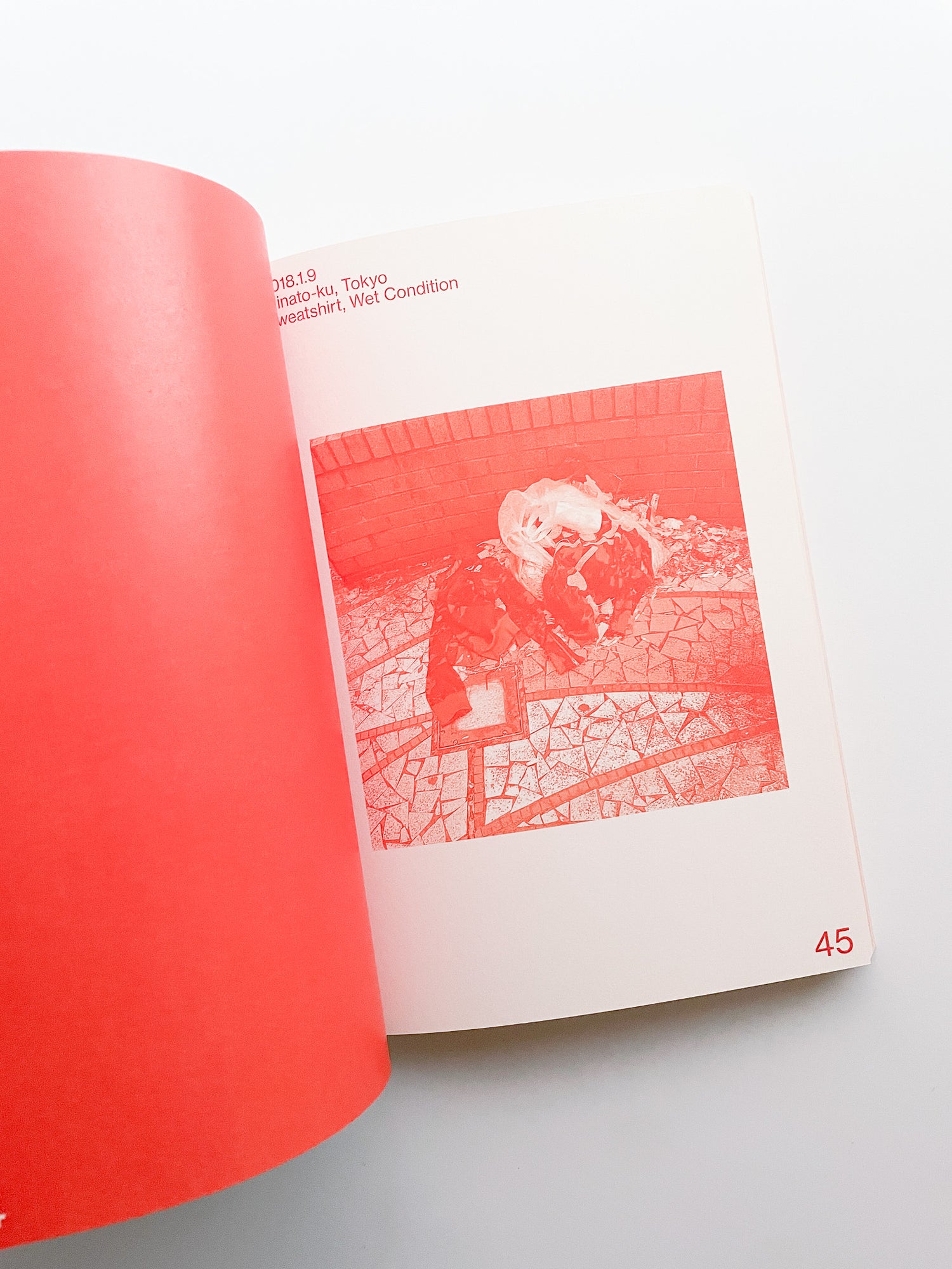 MAGNETIC DRESS / PUGMENT