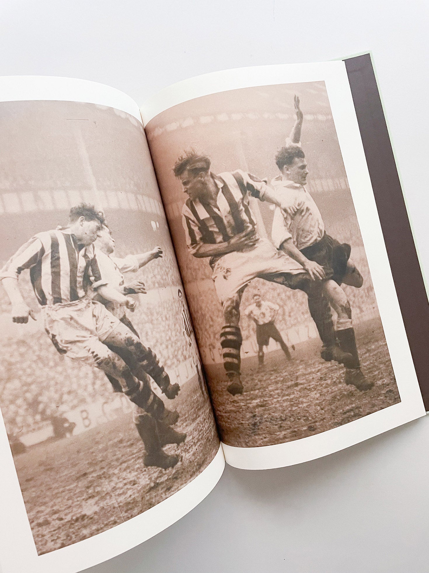 Muddy Dance / Erik Kessels