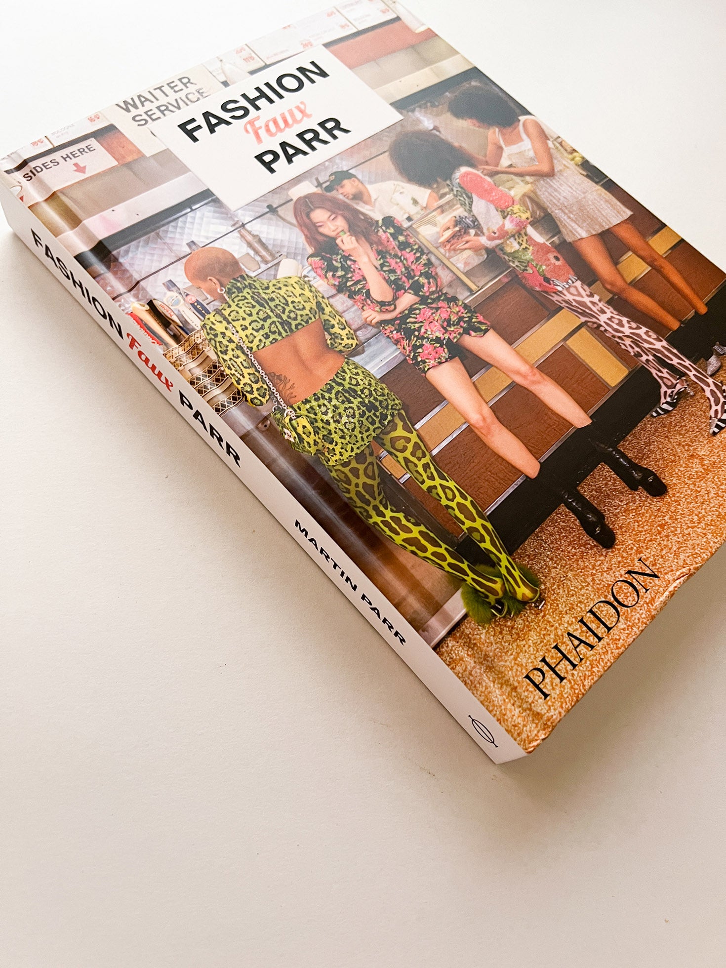 Fashion Faux Parr / Martin Parr [SIGNED] - 本屋青旗 Ao-Hata Bookstore
