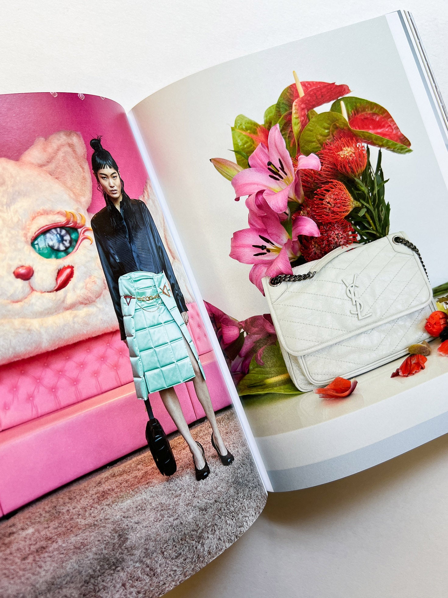 More Handbags / Juergen Teller - 本屋青旗 Ao-Hata Bookstore
