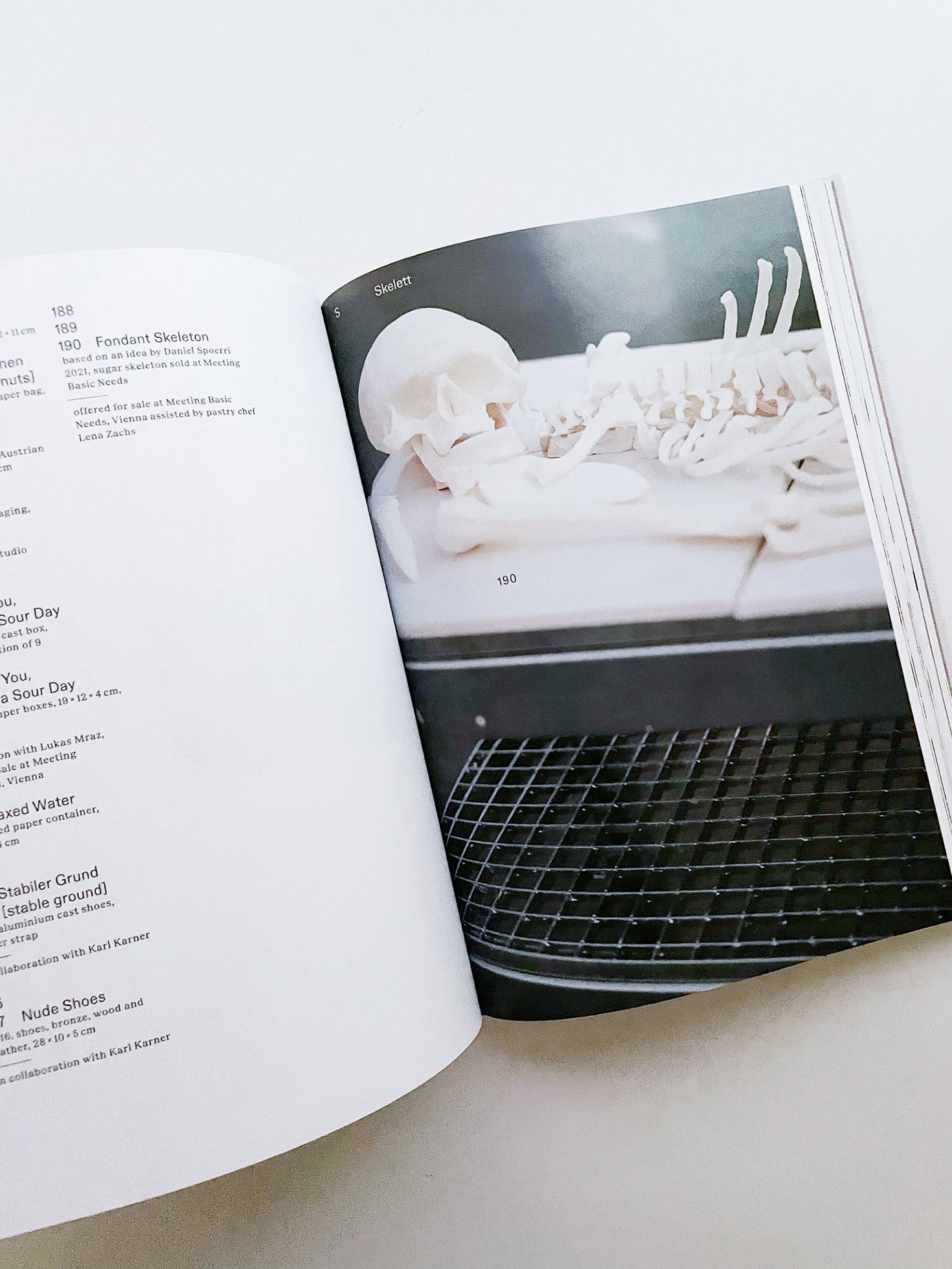 SEVEN THINGS / Anna Paul, Christian Hoffelner