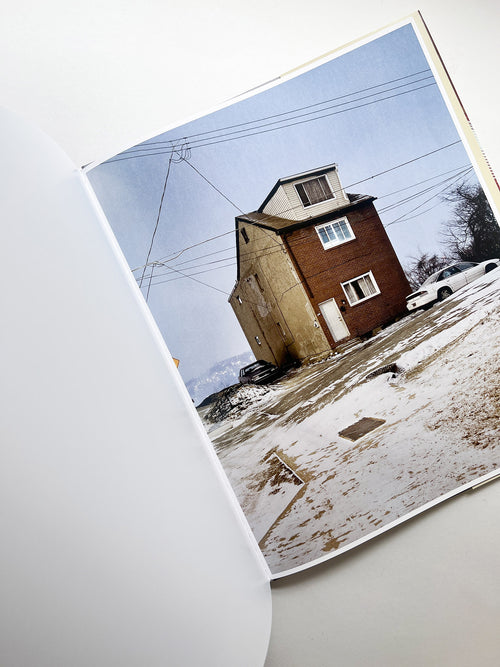 HOUSE HUNTING / Todd Hido