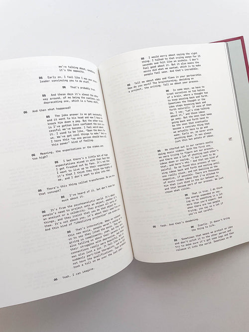 EVERYTHING EVERYWHERE ALL AT ONCE / Daniel Kwan & Daniel Scheinert