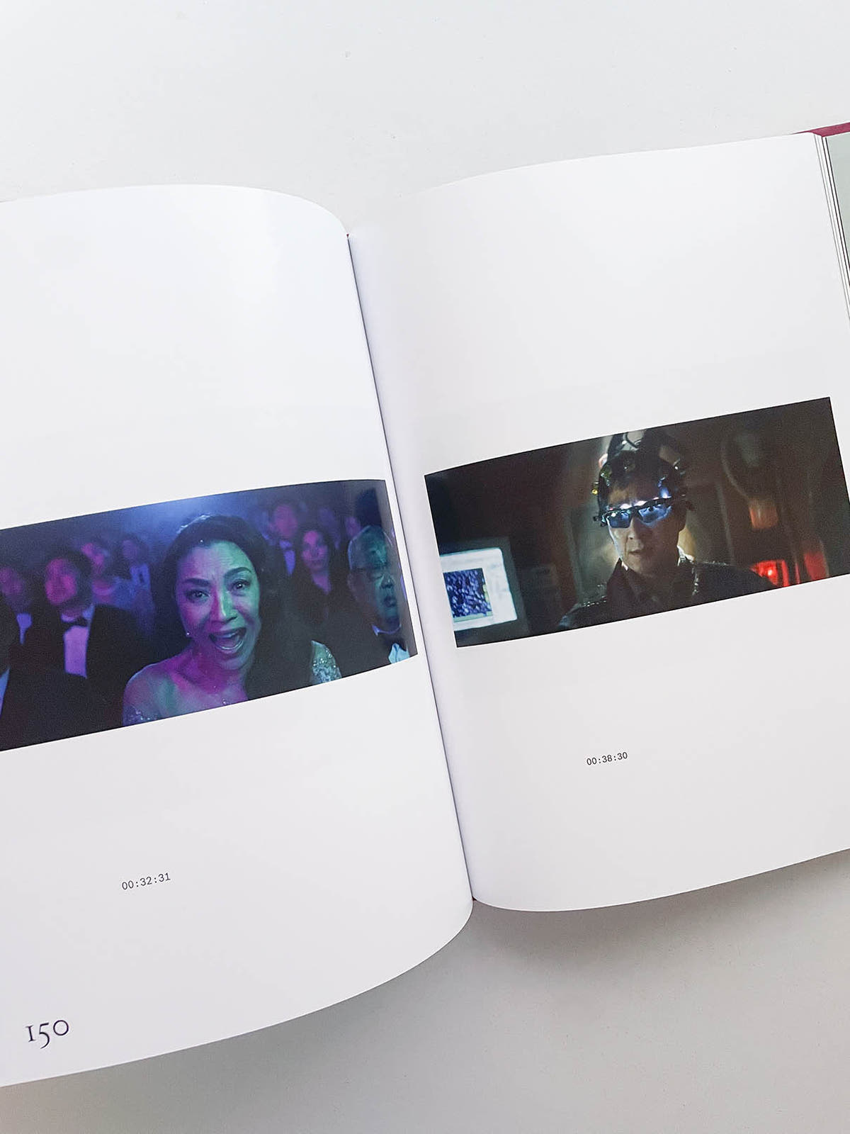EVERYTHING EVERYWHERE ALL AT ONCE / Daniel Kwan & Daniel Scheinert