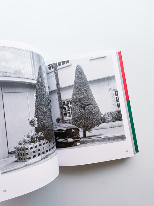 A Guide on Gardening / Rubén Montesinos