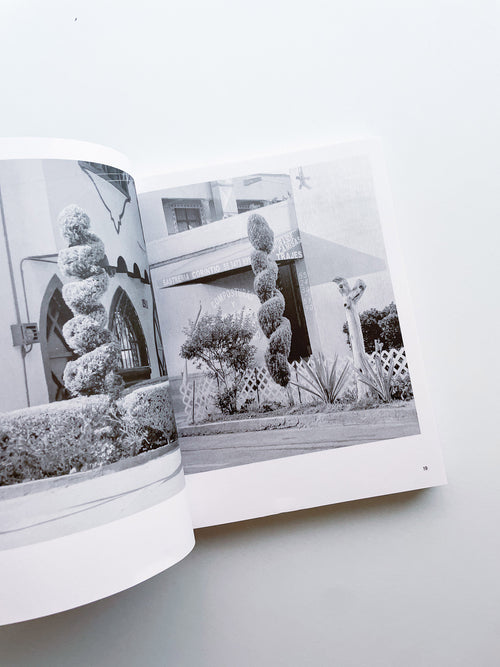 A Guide on Gardening / Rubén Montesinos
