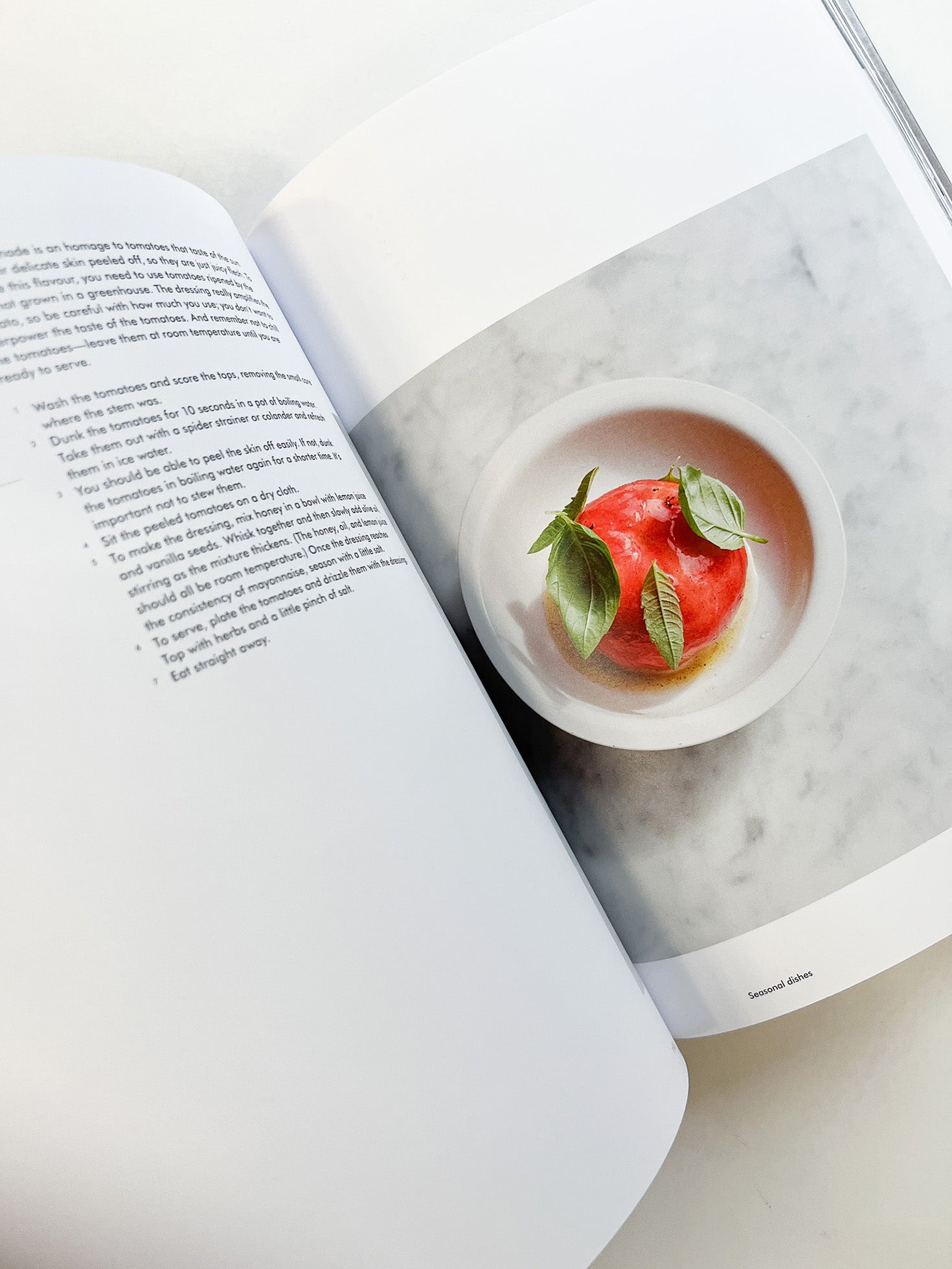 A PLACE FOR DAYTIME COOKING / Atelier September - 本屋青旗 Ao-Hata