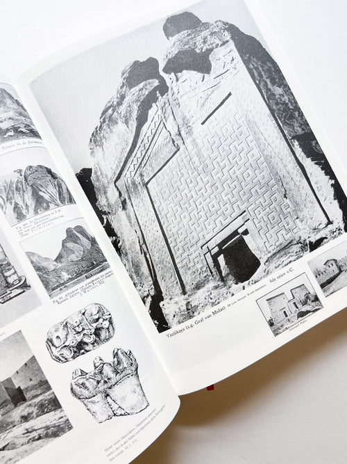 Parallel Encyclopedia 2 Revised Edition (reprint) / Batia Suter