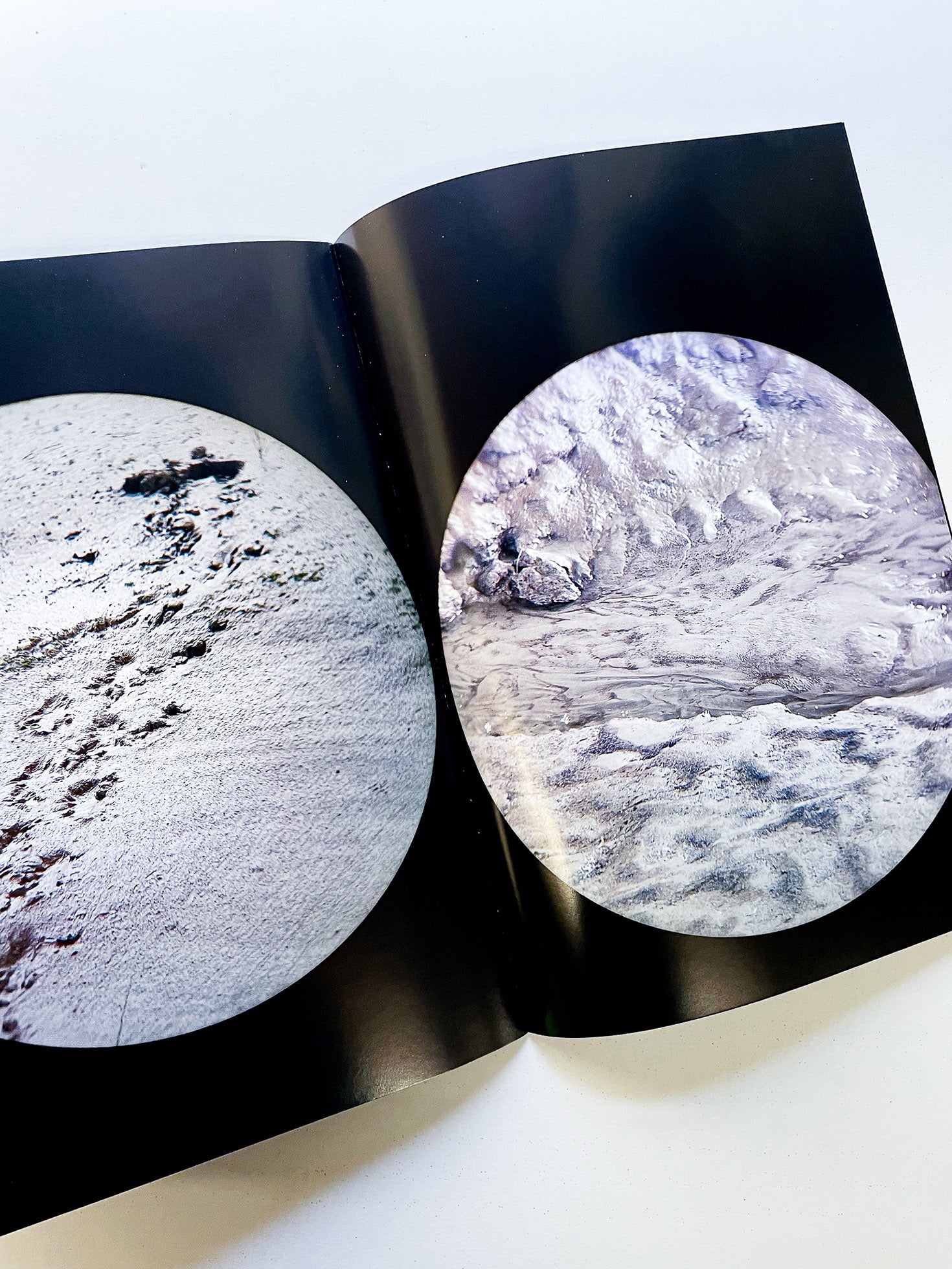 Foundations / Víctor Santamarina