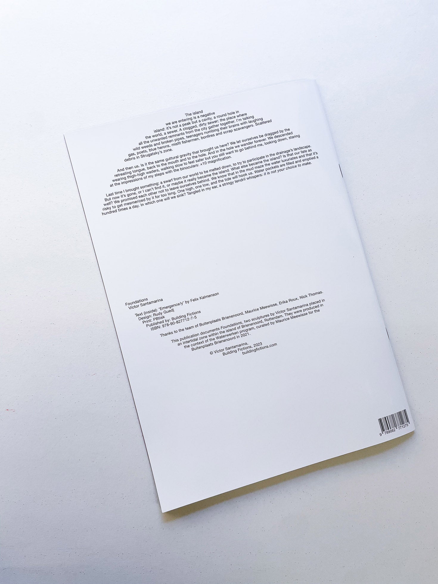 Foundations / Víctor Santamarina