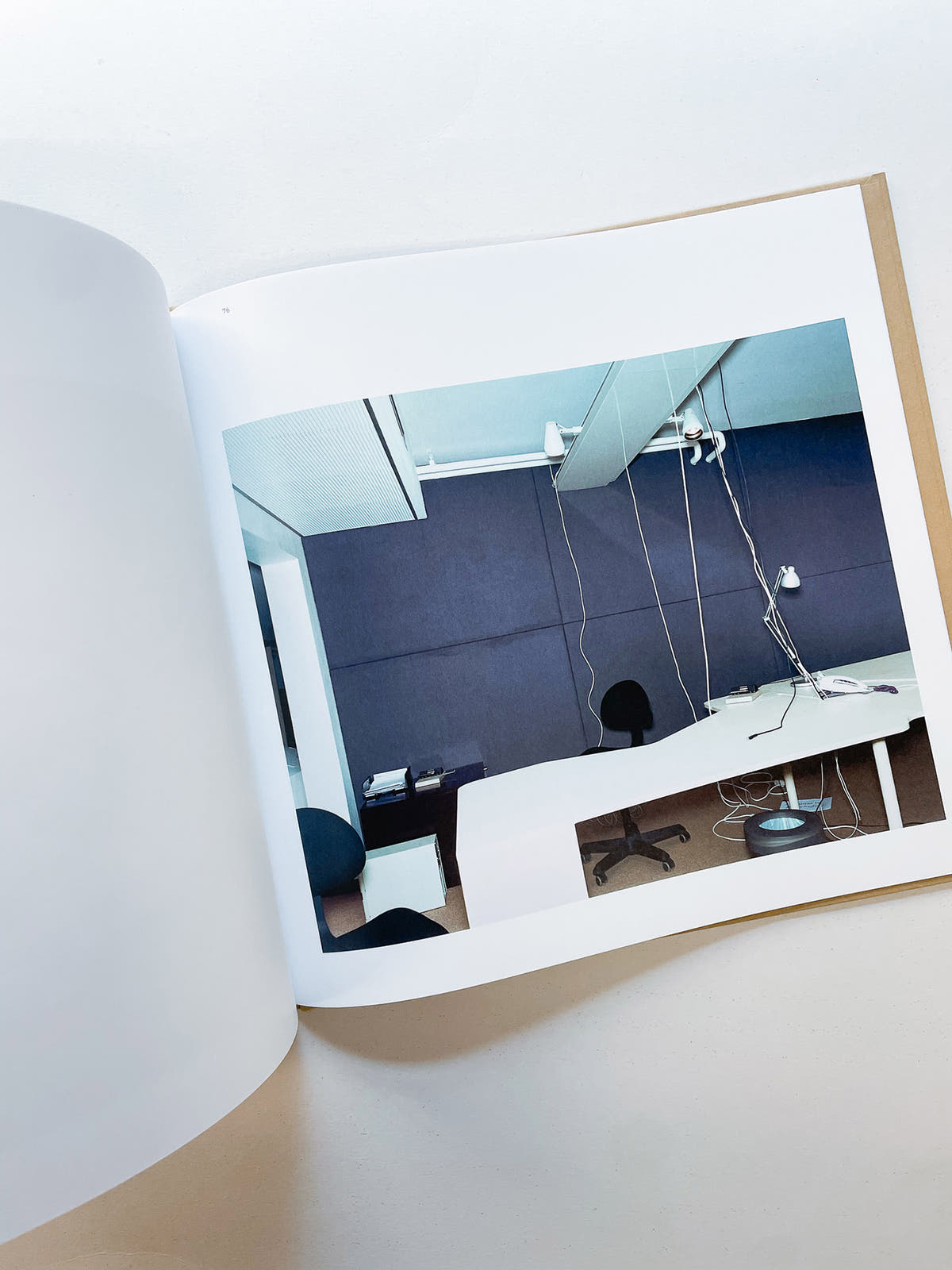 OFFICE / LA OFFICE / Lars Tunbjörk