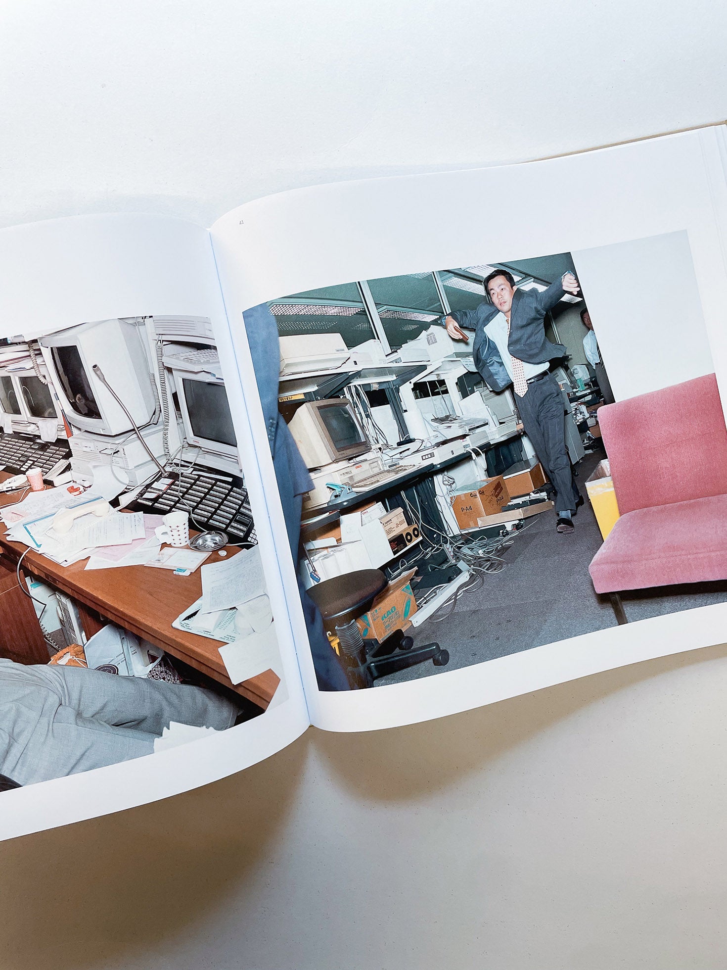 OFFICE / LA OFFICE / Lars Tunbjörk