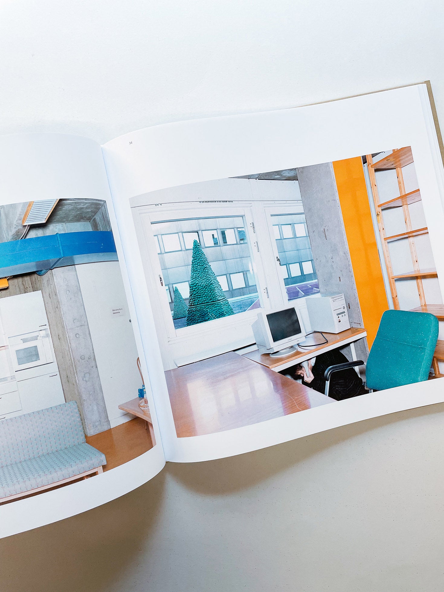 OFFICE / LA OFFICE / Lars Tunbjörk