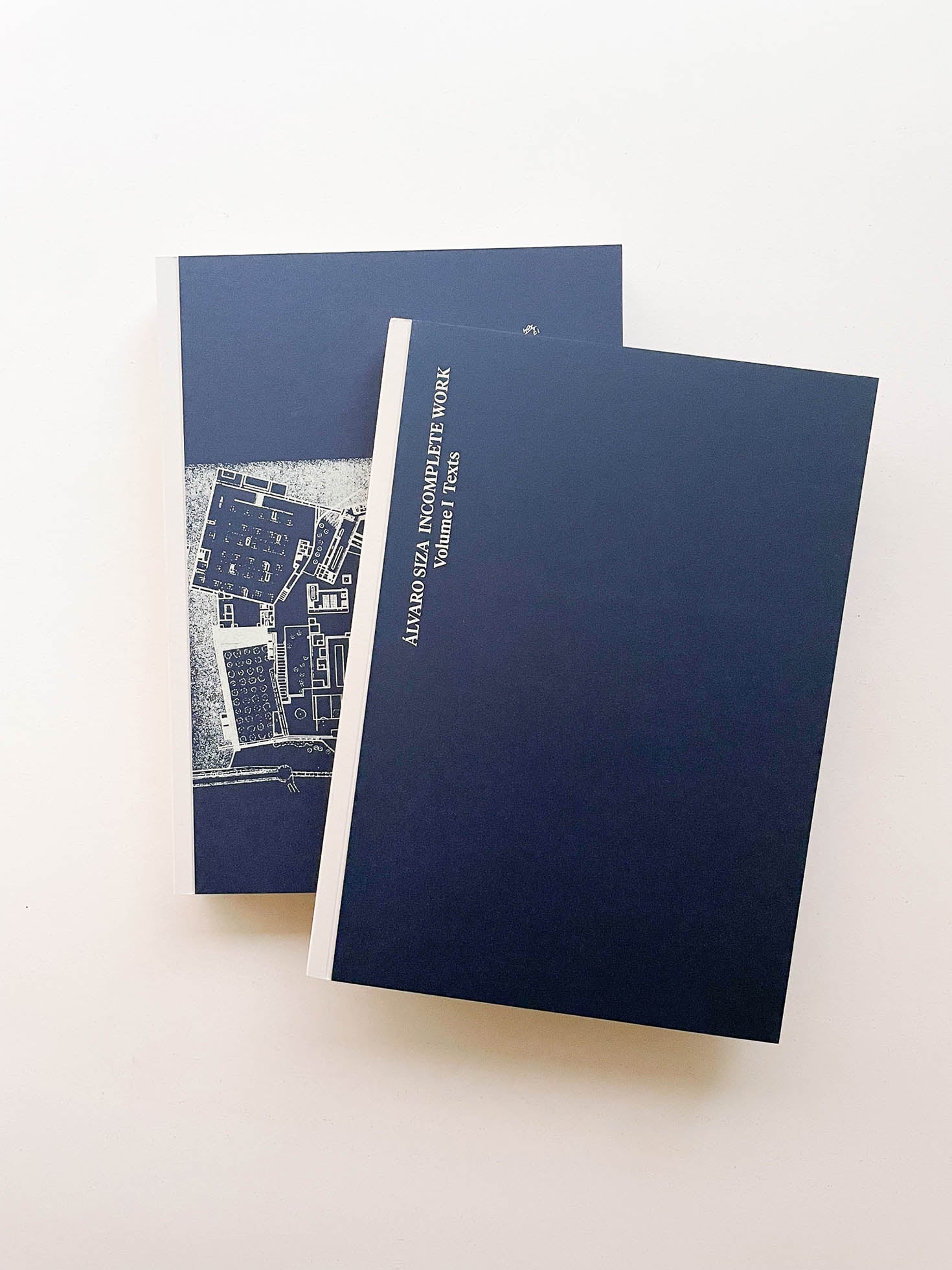 Incomplete Work / Álvaro Siza - 本屋青旗 Ao-Hata Bookstore