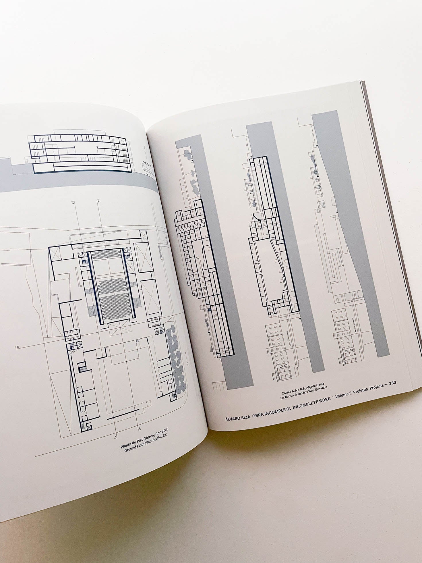 Incomplete Work / Álvaro Siza - 本屋青旗 Ao-Hata Bookstore