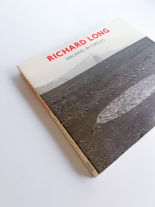 Walking in Circles / Richard Long