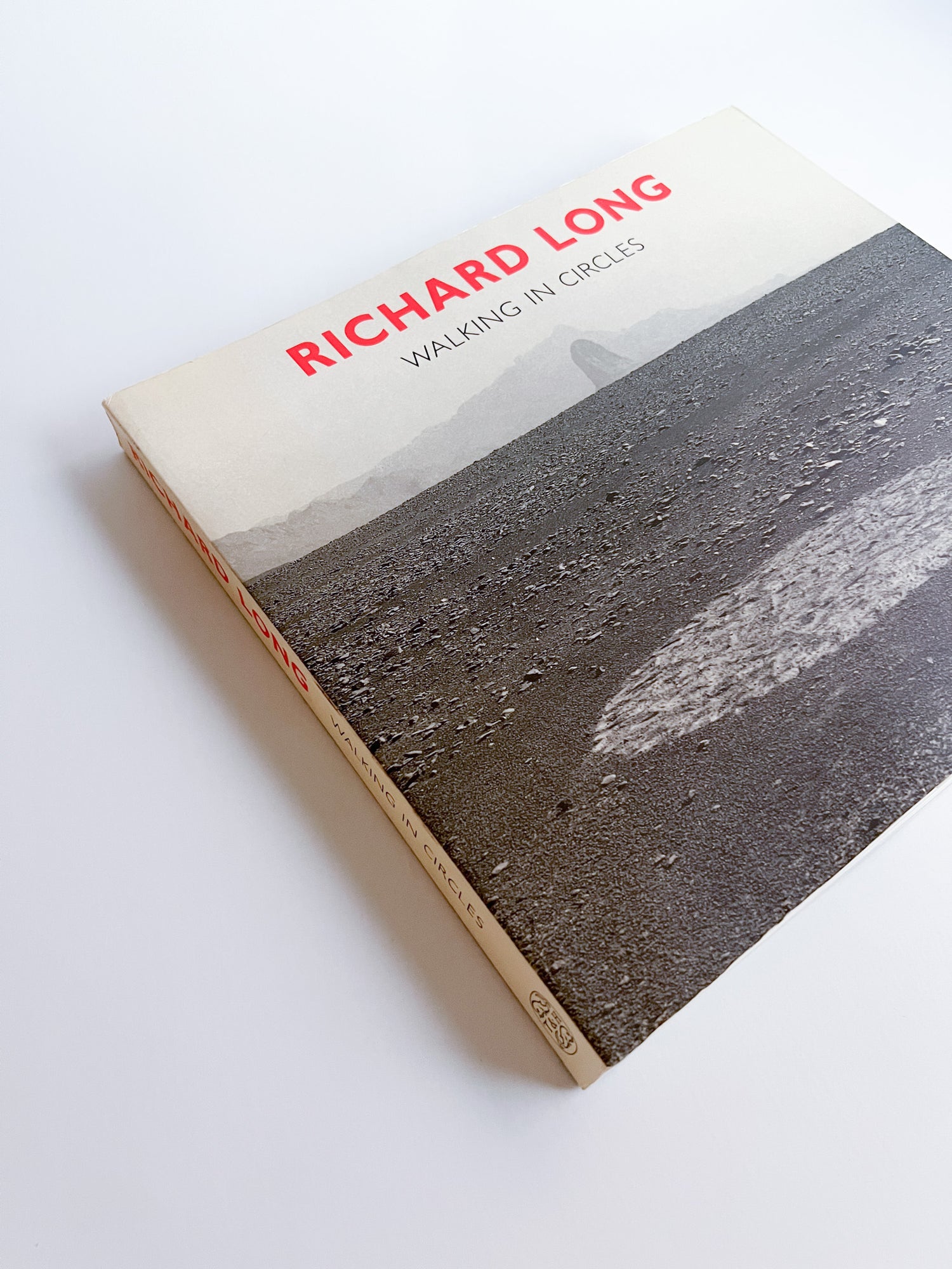 Walking in Circles / Richard Long
