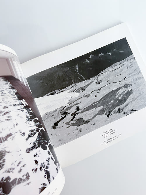 Walking in Circles / Richard Long