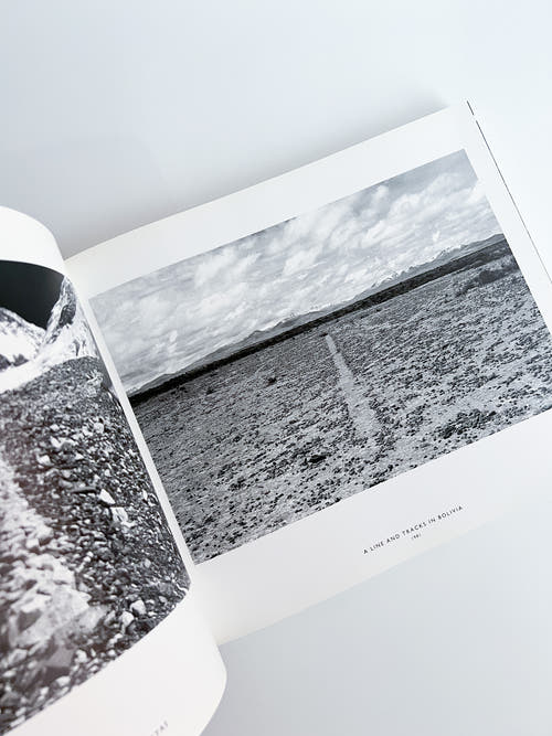 Walking in Circles / Richard Long
