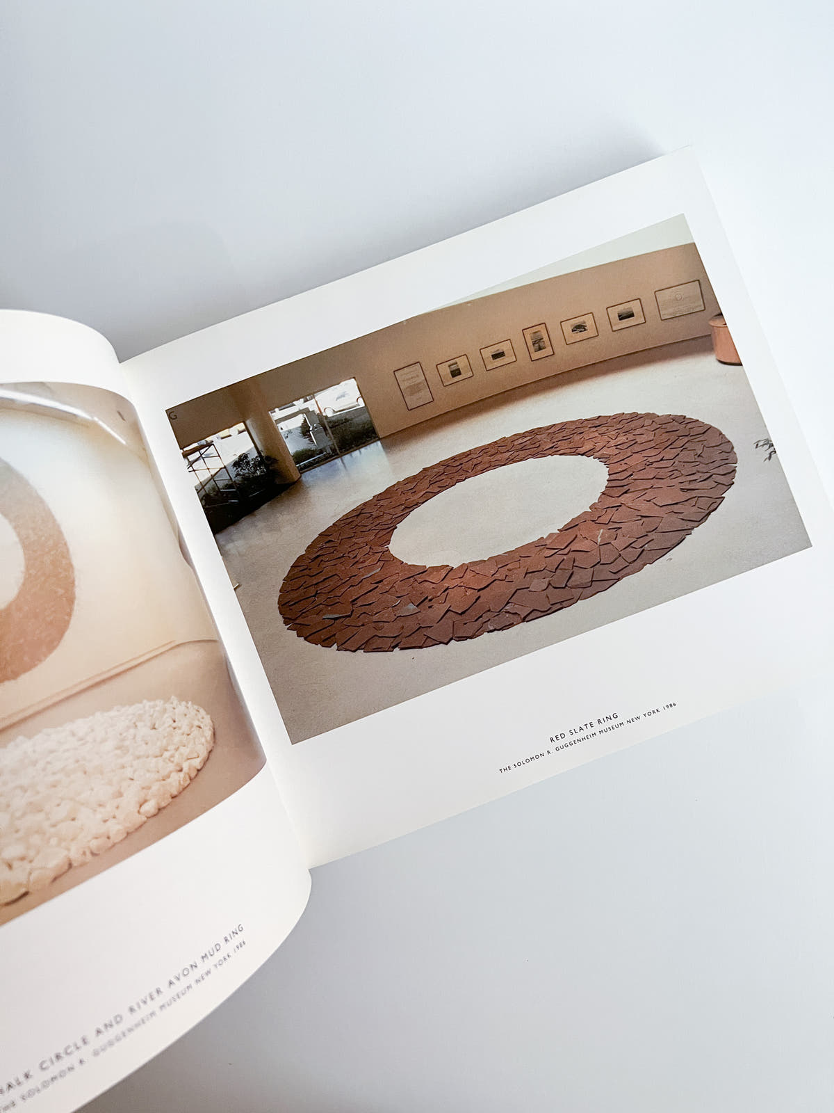 Walking in Circles / Richard Long