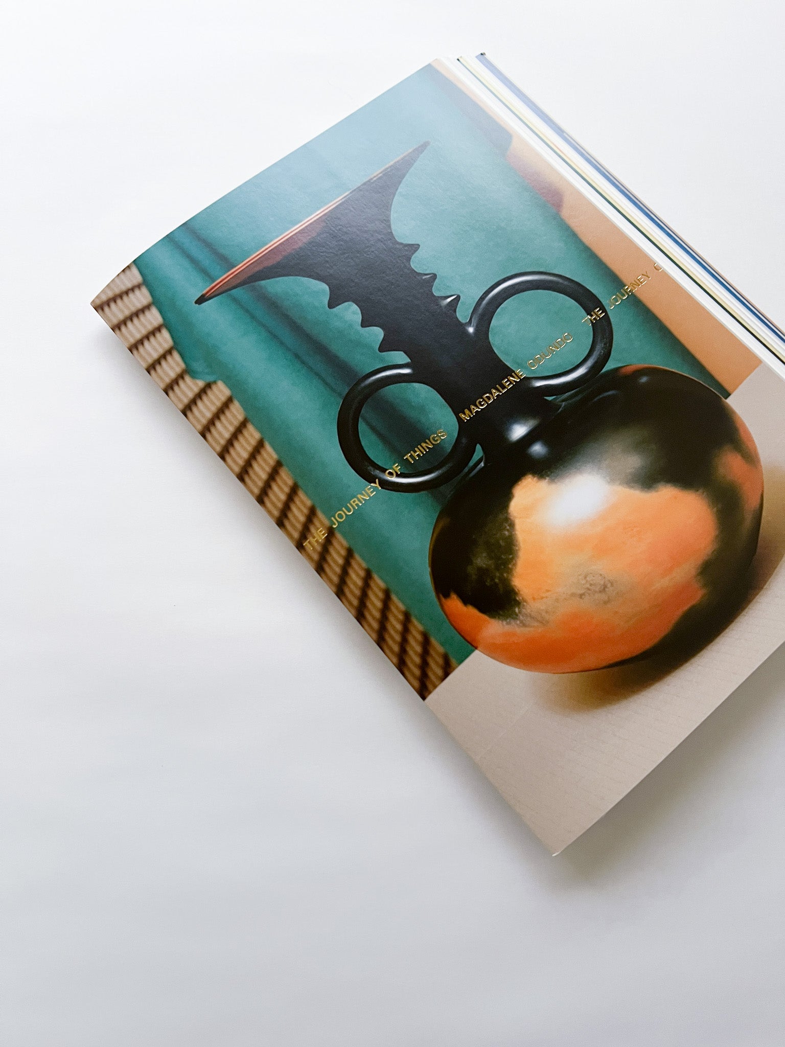 The Journey of Things (v.4) / Magdalene Odundo - 本屋青旗 Ao-Hata