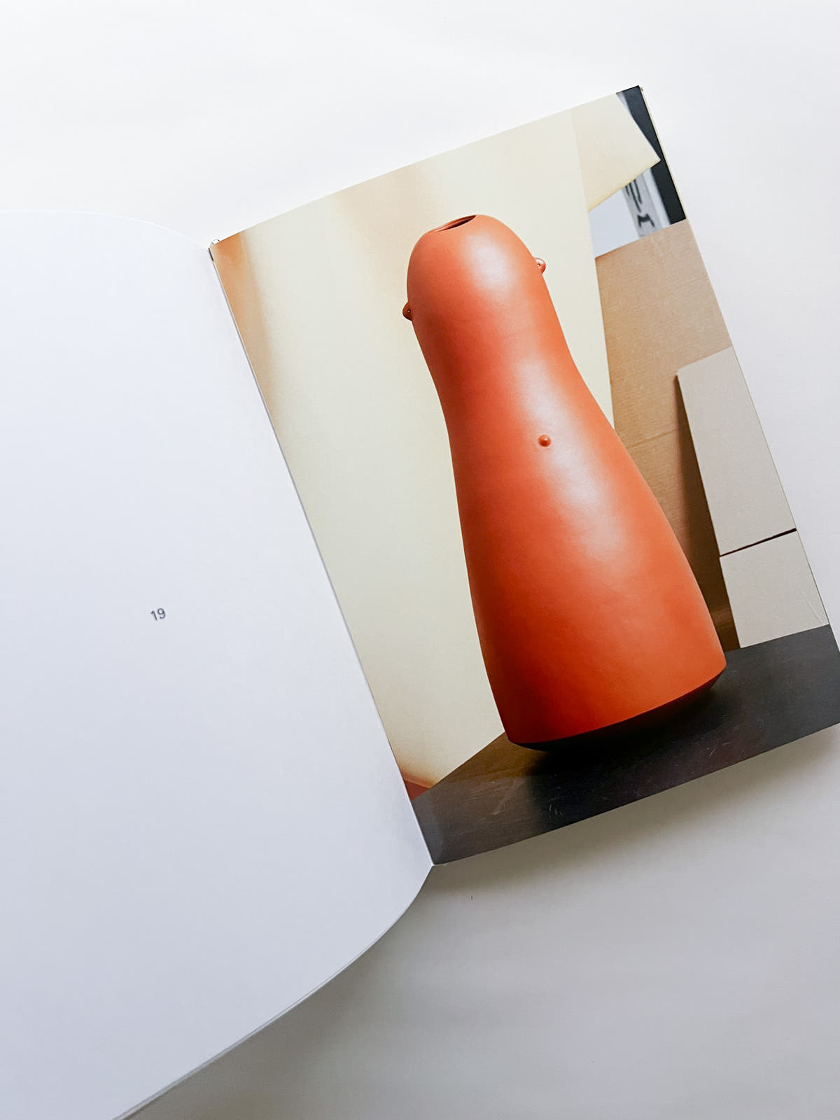 The Journey of Things (v.4) / Magdalene Odundo