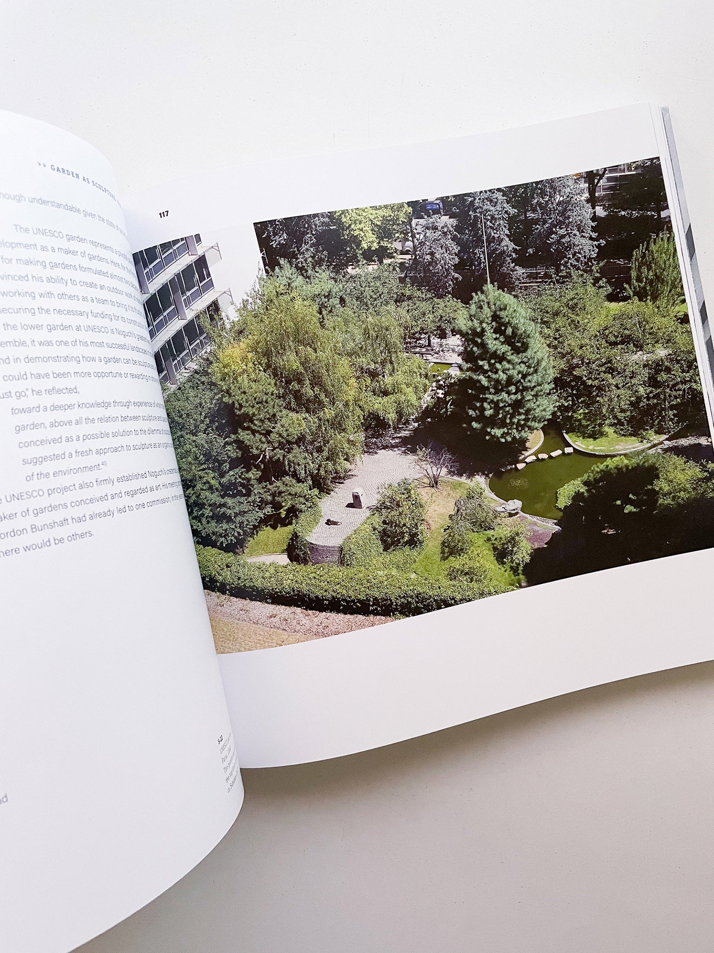 NOGUCHI'S GARDEN LANDSCAPE AS SCULPTURE / Isamu Noguchi