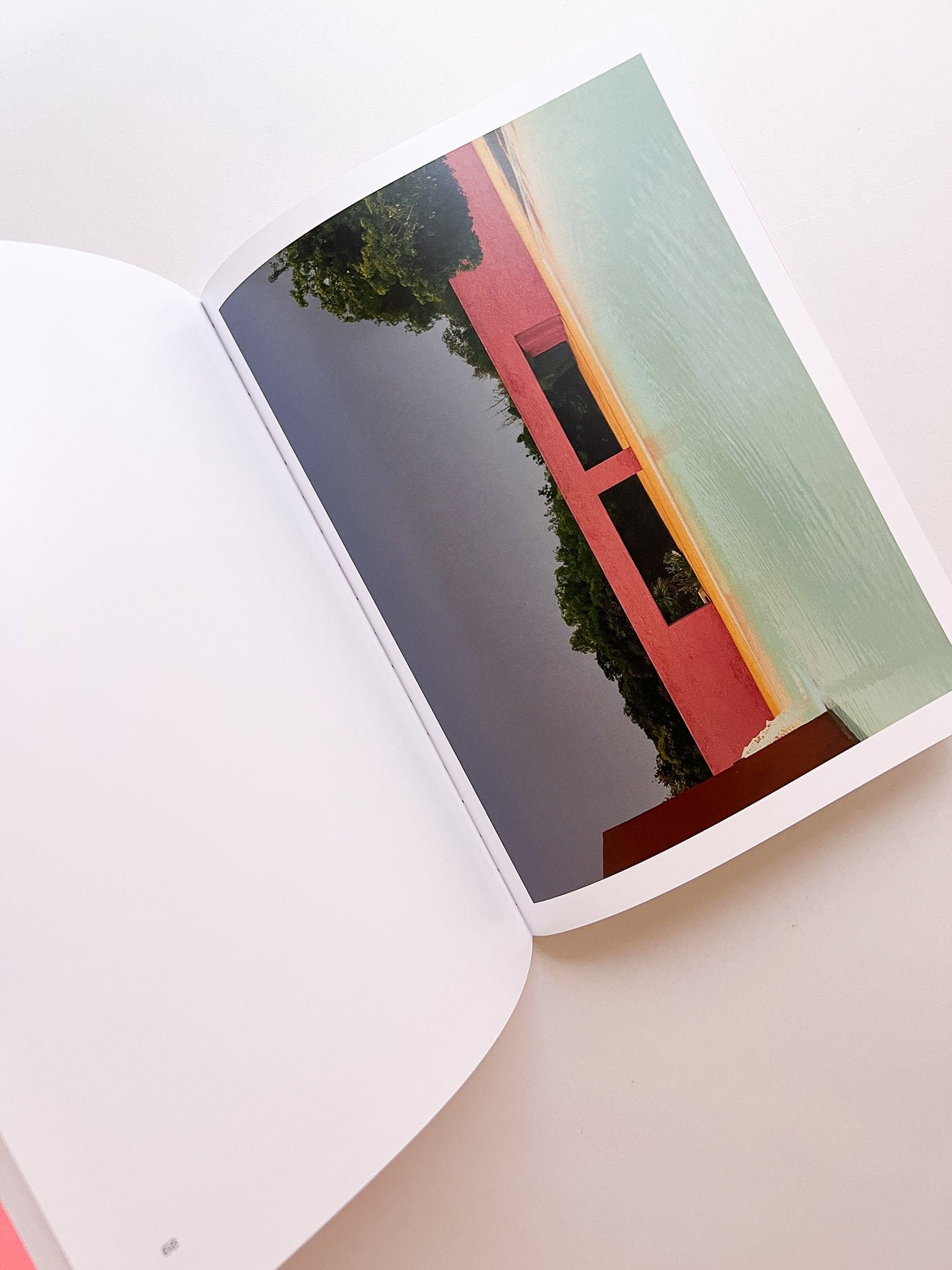 DISTANCES VOL.III / Romain Laprade