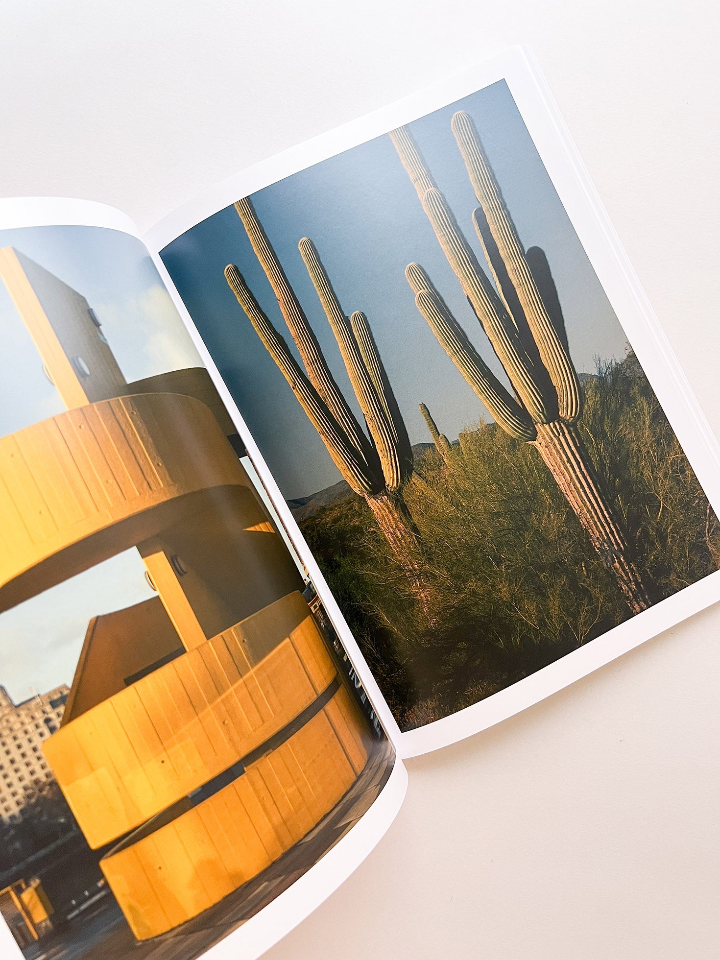 DISTANCES VOL.III / Romain Laprade