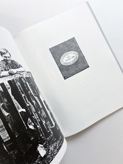 Between Sculpture and Poetry / CARL ANDRE　