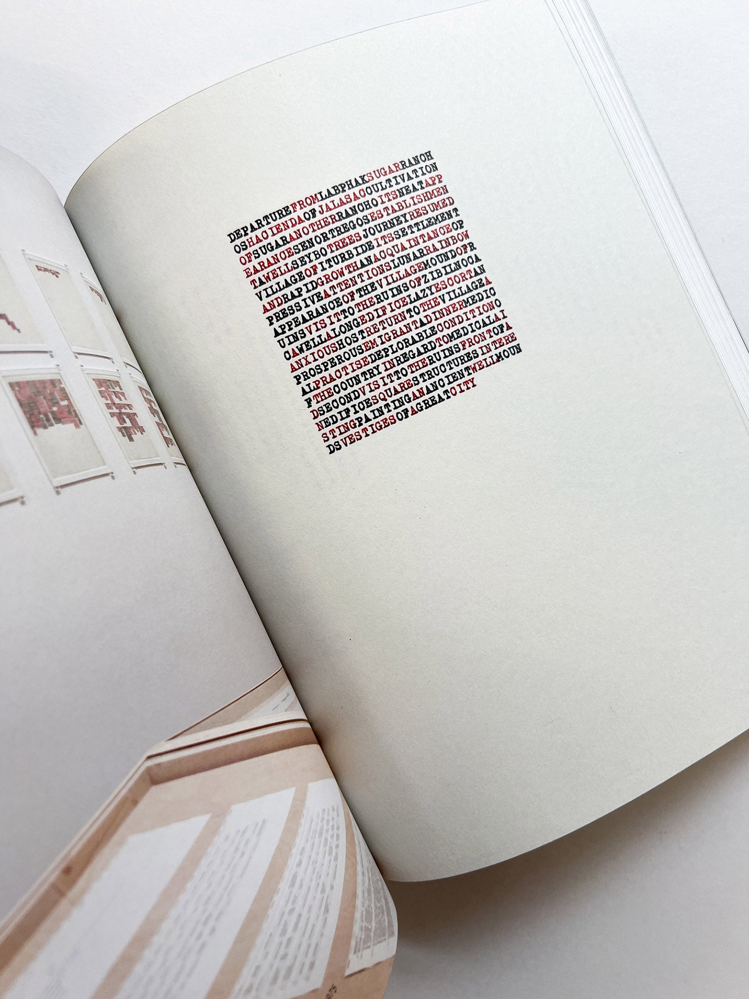 Between Sculpture and Poetry / CARL ANDRE　