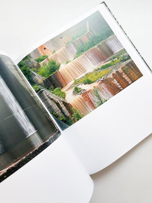 JAPAN / Toshio Shibata [SIGNED]